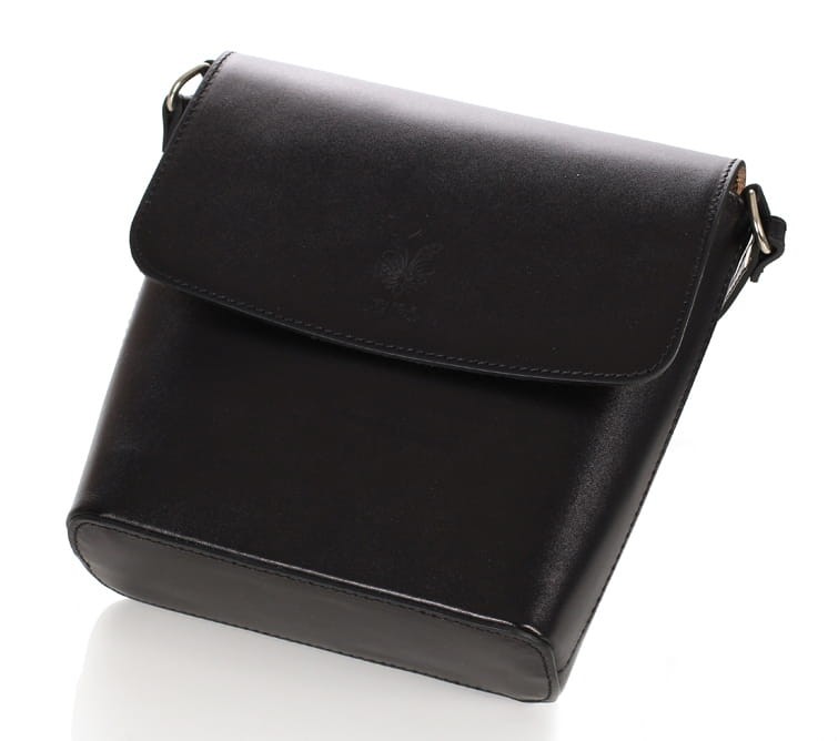 Czarna skórzana listonoszka