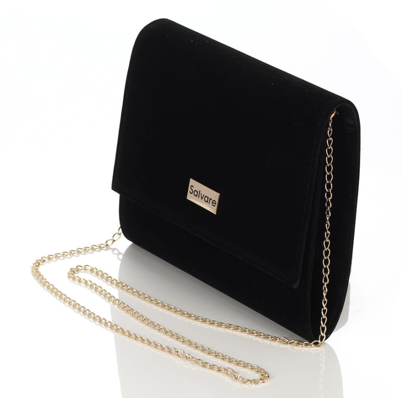Zamszowa czarna kopertówka na łańcuszku