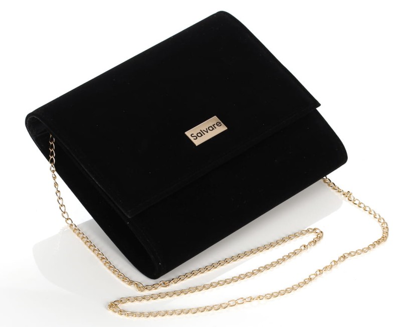 Zamszowa czarna kopertówka na łańcuszku
