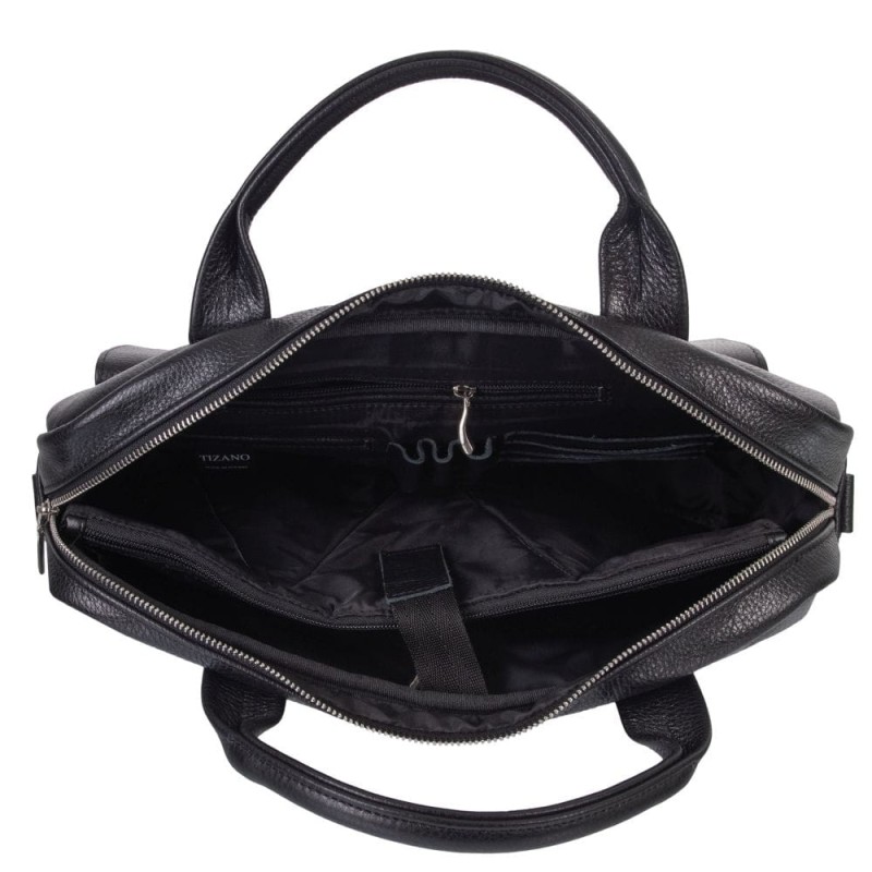 Czarna skórzana torba na ramię