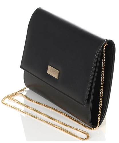 Matowa kopertówka czarna na łańcuszku W49m