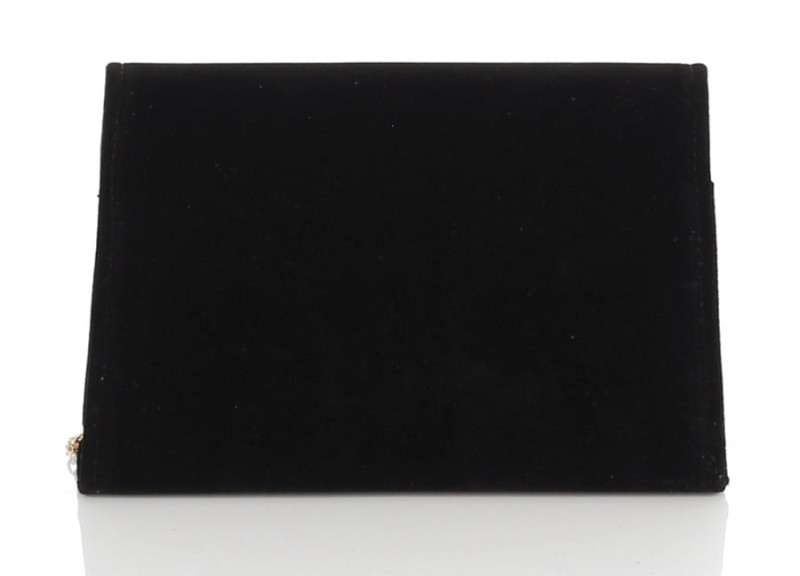 Czarna zamszowa kopertówka na łańcuszku