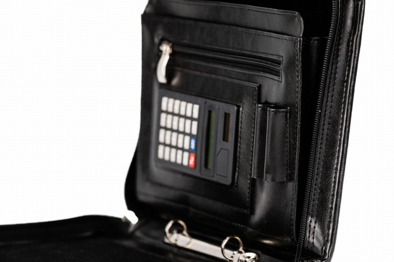 Neseser teczka z kalkulatorem