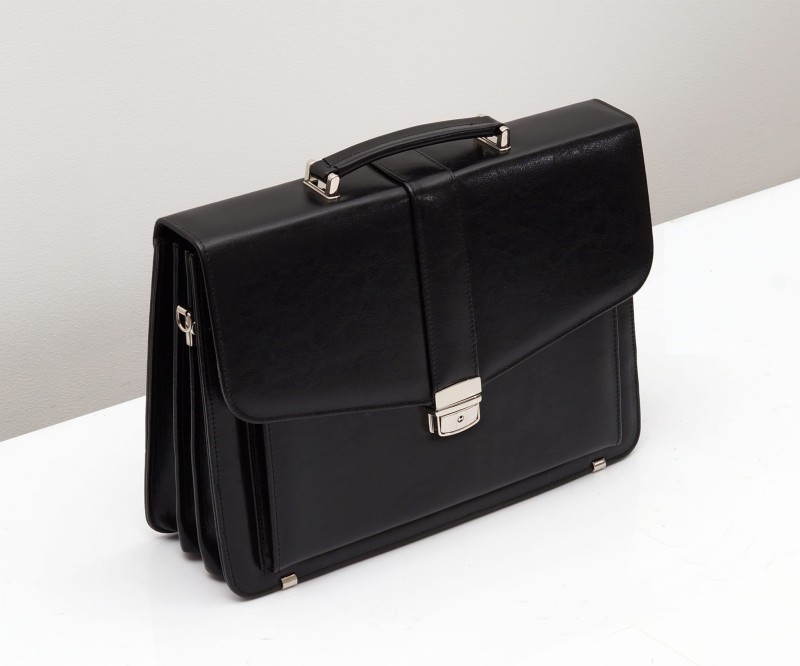 Skórzana aktówka męska na laptopa – Teczka na dokumenty A4 | Polski Producent