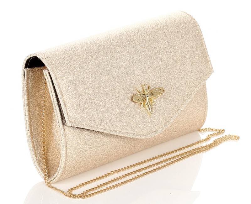 Beżowo złota zgrabna kopertówka na łańcuszku Ważka