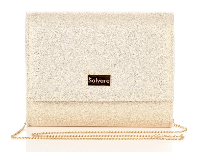 Beżowa pojemna kopertówka na złotym łańcuszku