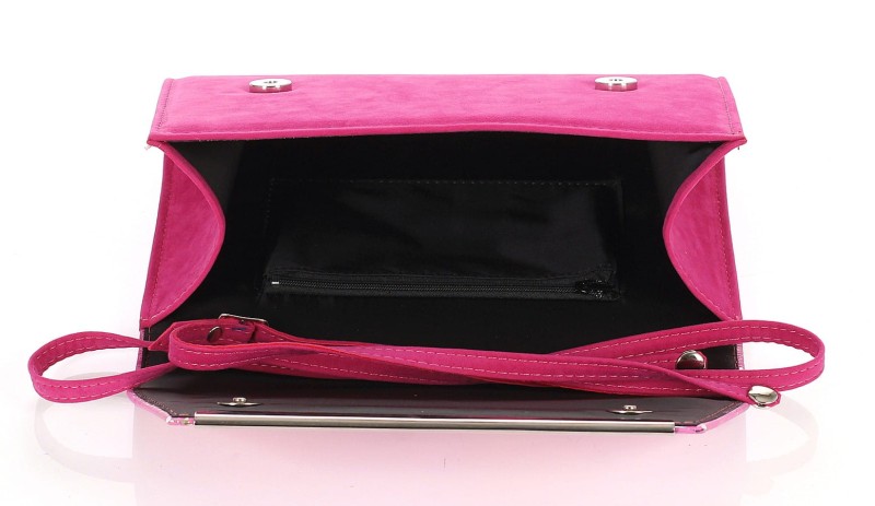 Różowa torebka kopertówka na pasku