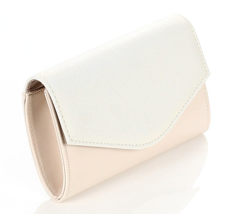 SALVARE Niewielka zgrabna torebka kopertówka na pasku