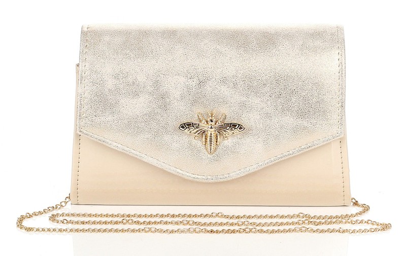 Salvare Zjawiskowa beżowo złota kopertówka na łańcuszku