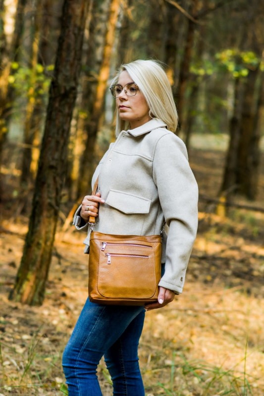 Vera Pelle Skórzana torebka listonoszka z kieszonkami