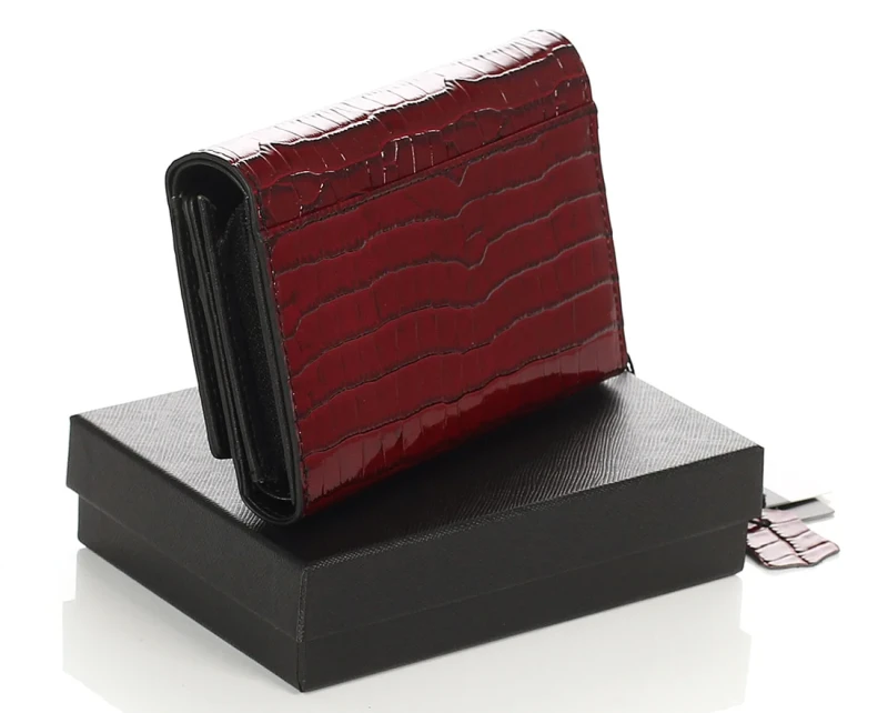 Zgrabny skórzany portfel Monnari Czerwony Logo