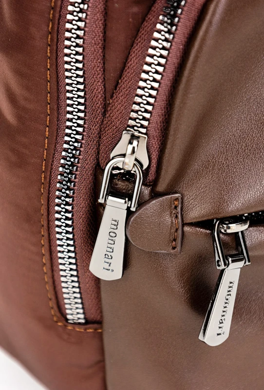 Monnari Brązowa torebka worek na długim pasku