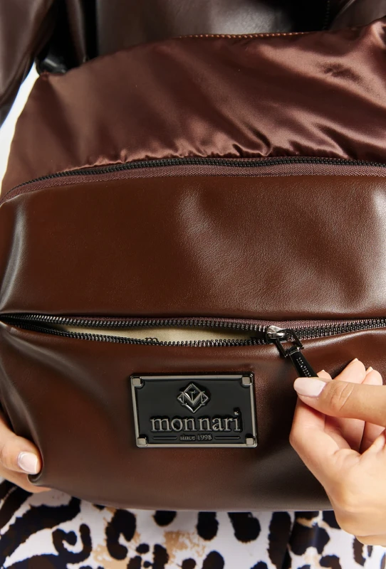 Monnari Brązowa torebka worek na długim pasku