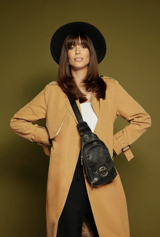 MONNARI Czarna torebka przez ramię Saszetka Phone Bag Kwiaty