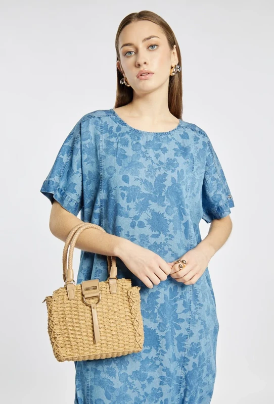 Torebka Monnari słomkowa kuferek – modna listonoszka na lato