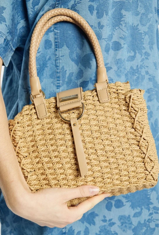 Torebka Monnari słomkowa kuferek – modna listonoszka na lato
