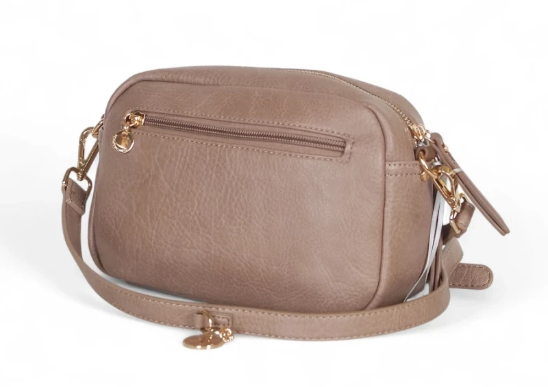 Lulu Castagnette – Torebka damska listonoszka | Złote dodatki | Kolekcja JESIEŃ/ZIMA 2025/26