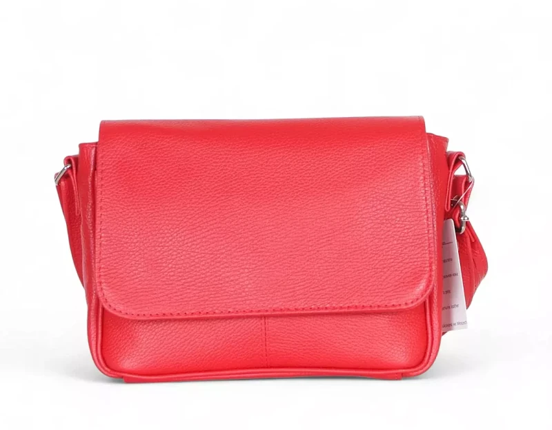 Vera Pelle – czerwona skórzana listonoszka z włoskiej skóry naturalnej