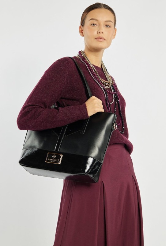 Monnari Premium Collection – elegancka torebka A4 z paskiem na łańcuszku, Jesień–Zima 2025/26