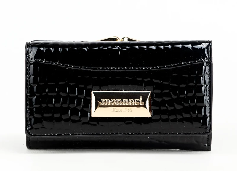 Portfel damski skórzany Monnari czarny lakier wężowa faktura – elegancki i praktyczny