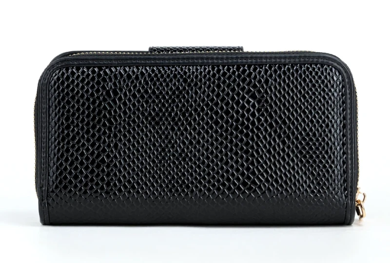 Portfel damski Monnari czarny lakier – elegancki portfel ze skóry ekologicznej w wzór węża
