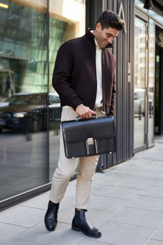 Zgrabna skórzana aktówka TS08 czarna