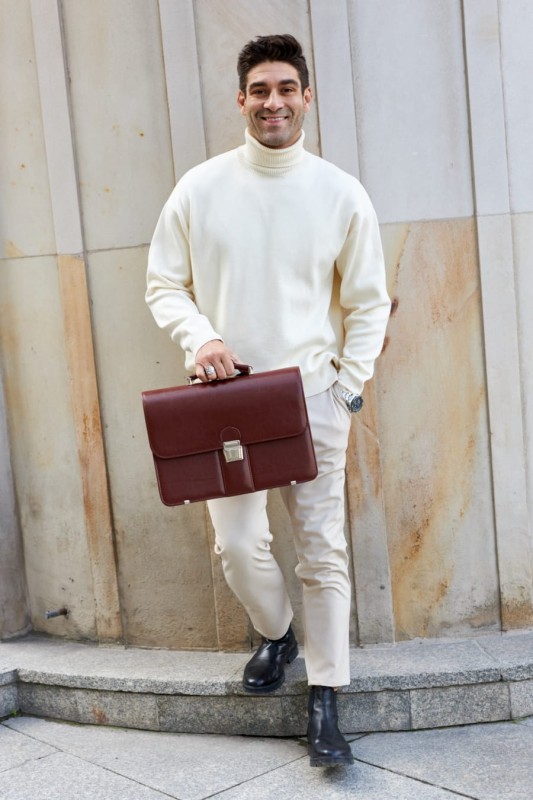 Męska aktówka skórzana brązowa – elegancki neseser ze skóry naturalnej na dokumenty A4