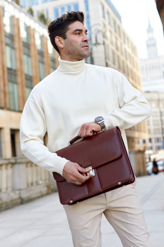 Męska aktówka skórzana brązowa – elegancki neseser ze skóry naturalnej na dokumenty A4