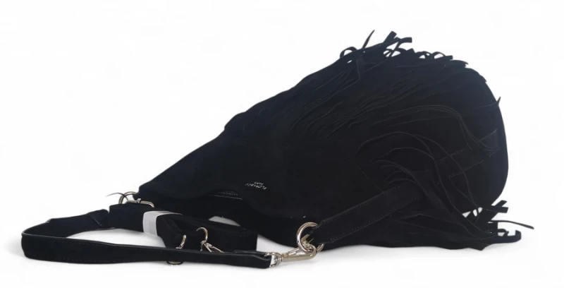 Torebka damska Flora&amp;Co – czarna zamszowa listonoszka worek z frędzlami