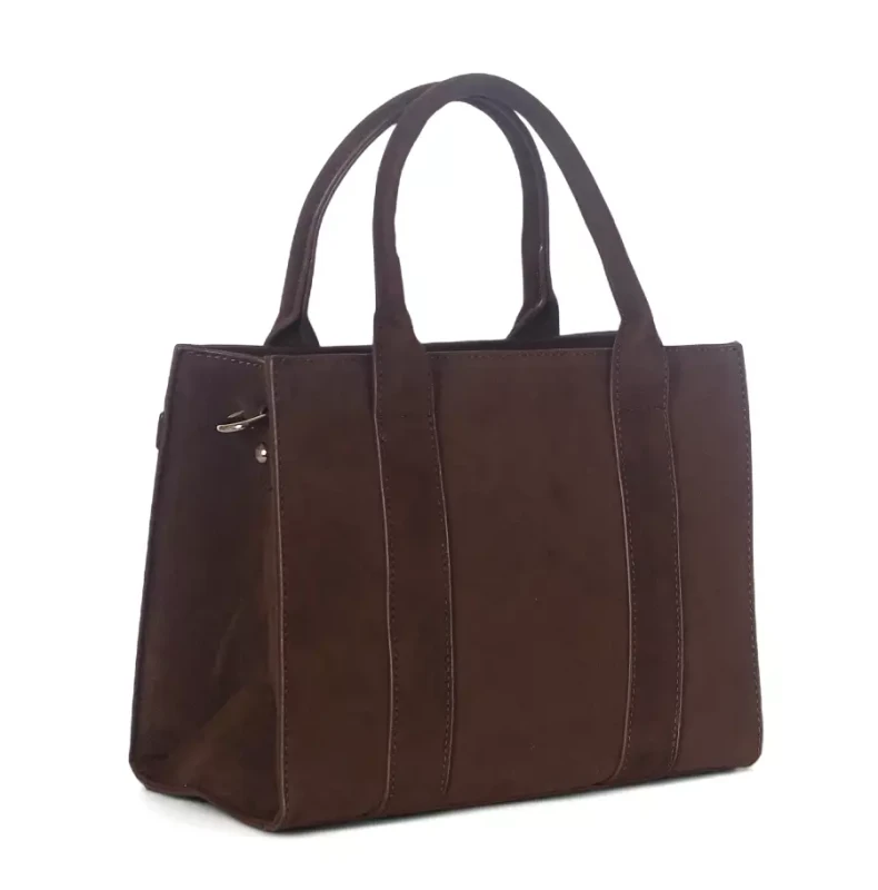 Torebka damska Flora&amp;Co – czekoladowy zamszowy kuferek z paskiem