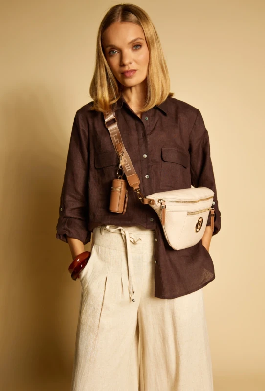 Elegancka Torebka Nerka Damska MONNARI z Szerokim Paskiem i Brelokiem