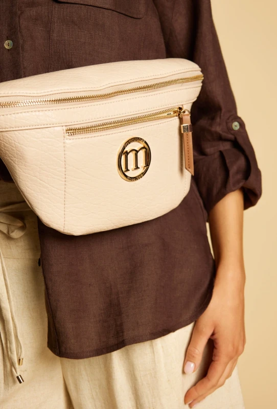 Elegancka Torebka Nerka Damska MONNARI z Szerokim Paskiem i Brelokiem