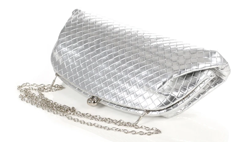 Elegancka Torebka Wieczorowa Kopertówka o Plecionej Fakturze – Pojemne Puzderko Wizytowe na Łańcuszku