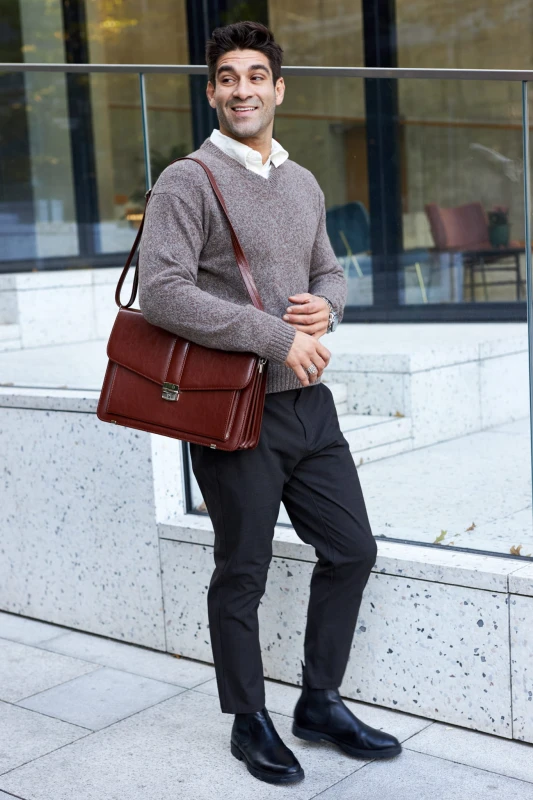 Brązowa aktówka skórzana TS11