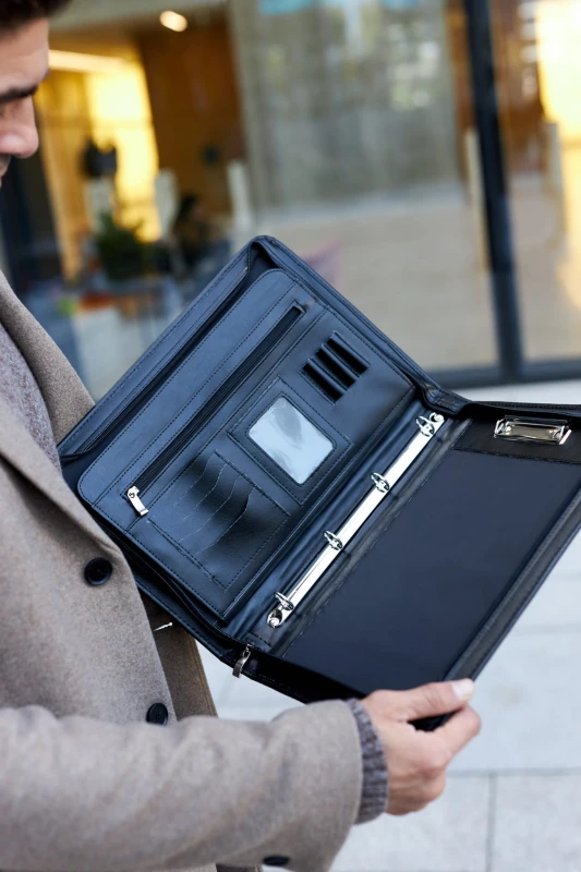 Elegancka Aktówka Męska A4 – Biznesowy Organizer z Mechanizmem Ringowym i Klipsem