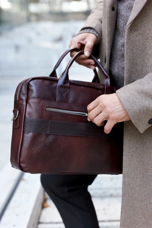 Torba męska skórzana Tizano z kieszeniami i długim paskiem