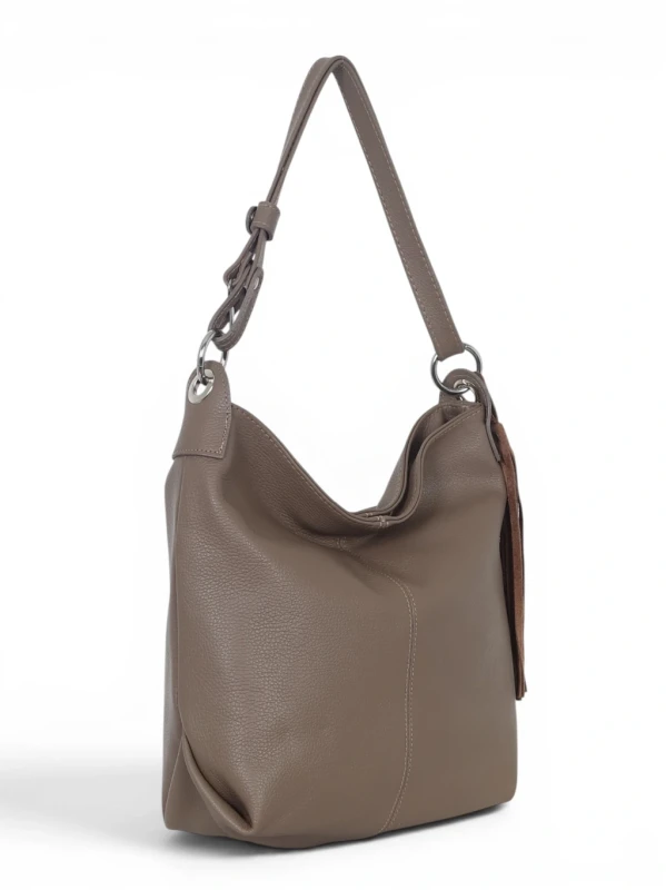 Włoska Torebka Worek Vera Pelle z Frędzlem – Skórzany Hobo Bag | Made in Italy | Taupe