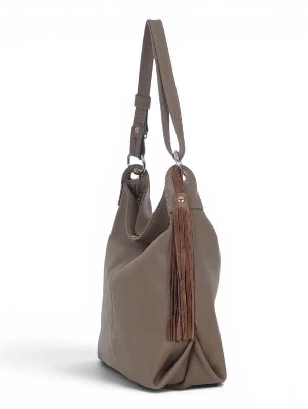Włoska Torebka Worek Vera Pelle z Frędzlem – Skórzany Hobo Bag | Made in Italy | Taupe
