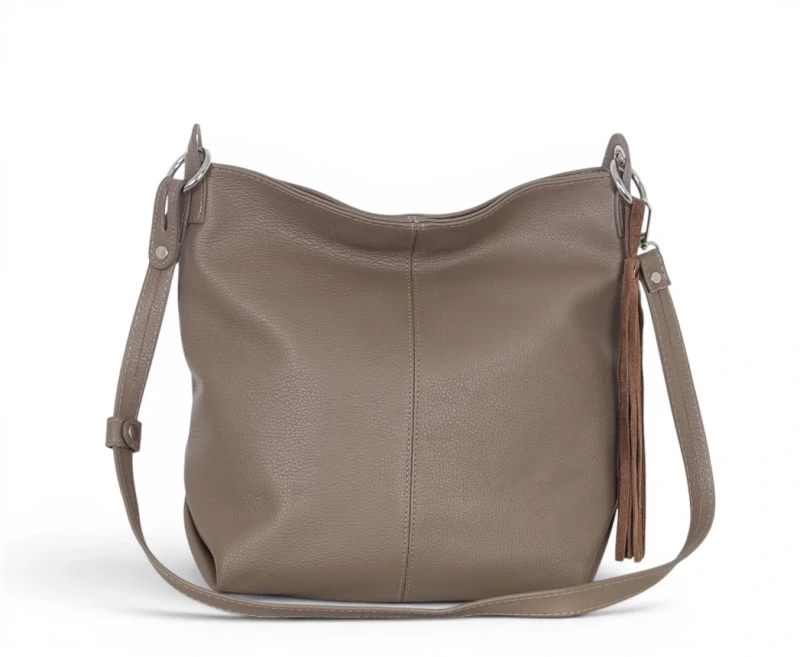 Włoska Torebka Worek Vera Pelle z Frędzlem – Skórzany Hobo Bag | Made in Italy | Taupe