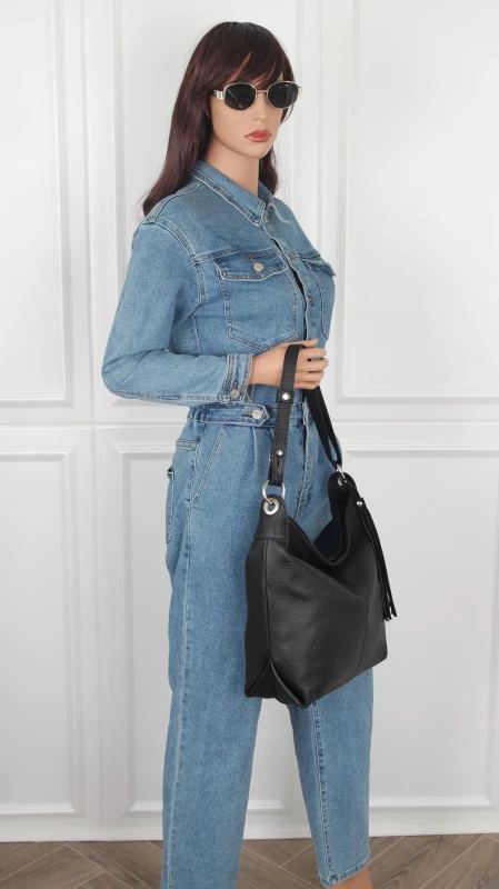 Włoska Torebka Worek Vera Pelle z Frędzlem – Skórzany Hobo Bag | Made in Italy | Czarna