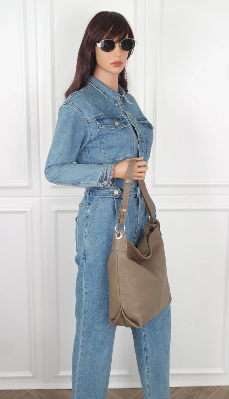 Włoska Torebka Worek Vera Pelle z Frędzlem – Skórzany Hobo Bag | Made in Italy | Taupe