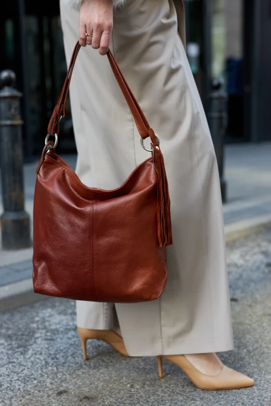 Włoska Torebka Worek Vera Pelle z Frędzlem – Skórzany Hobo Bag | Made in Italy | Brąz