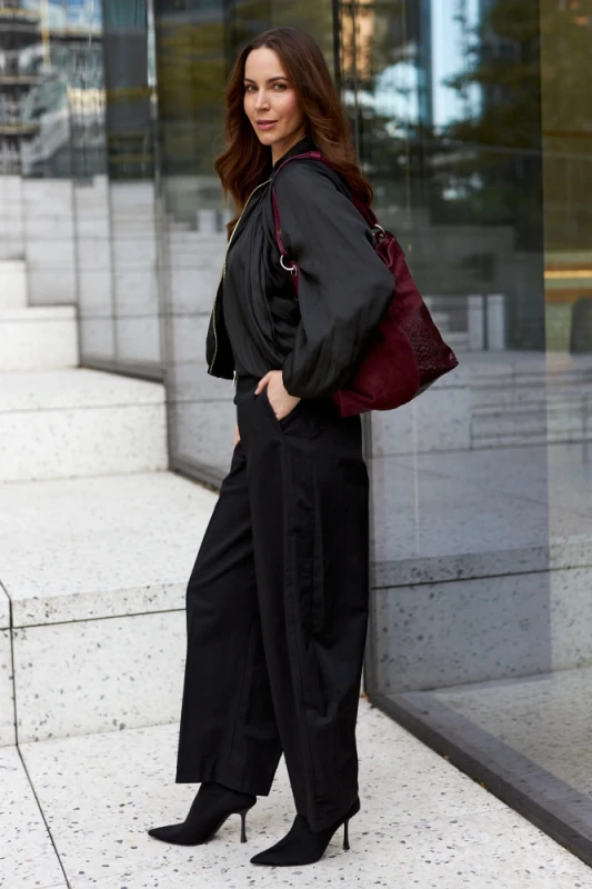 Włoska Torebka Worek Vera Pelle – Skórzany Hobo Bag | Zamsz i Skóra Naturalna | Burgund
