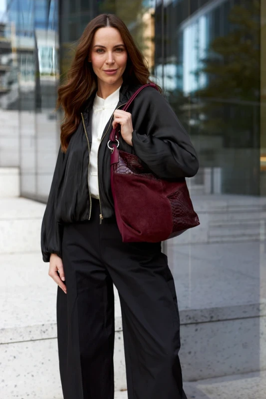 Włoska Torebka Worek Vera Pelle – Skórzany Hobo Bag | Zamsz i Skóra Naturalna | Burgund